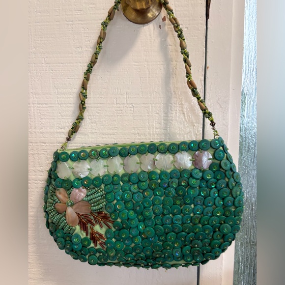 Handbags - EUC green Capiz shell beaded shoulder bag